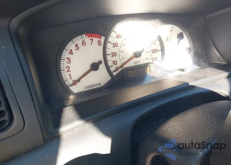 2004 Toyota Corolla S из США, поврежденный, VIN 1NXBR32E64Z326596